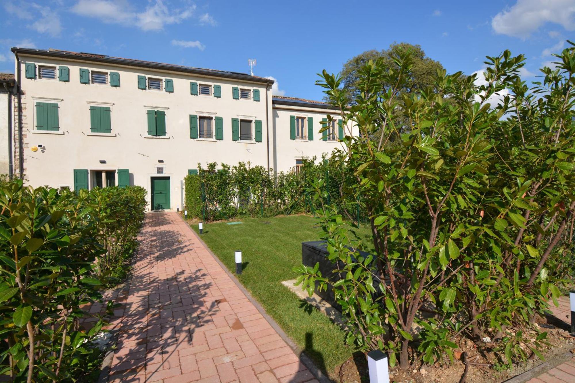 Residence Corte Bellebarbe Rivoli Veronese Екстериор снимка